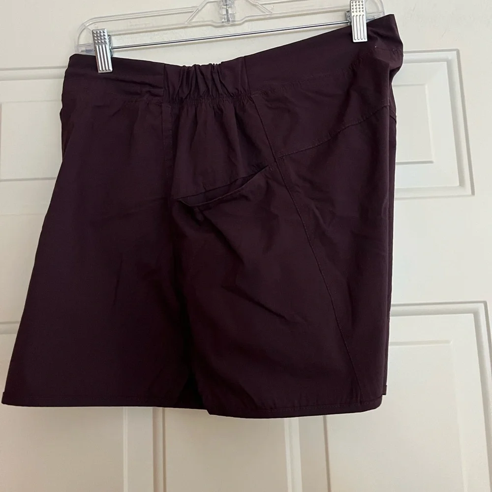 Women’s Te Verde dark purple active tennis pickleball skirt with pockets.Medium